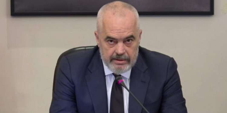 “NJË LAJM I KEQ NGA TESTIMET”/ Rama: Djali me COVID-19 doli nga Tirana dhe ua çoi virusin prindërve në shtëpi