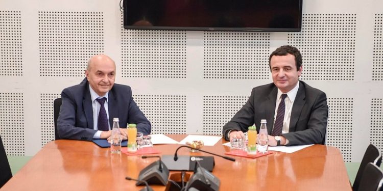 KOSOVË/ Mustafa “kërcënon” Kurtin dhe paralajmëron bashkëpunim me Haradinajn: Qeveri gjithëpërfshirëse, ose…