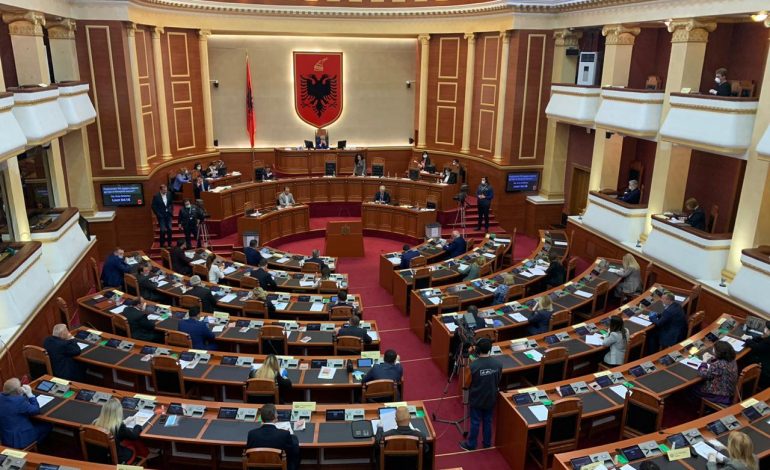 91 VOTA PRO/ Parlamenti miraton shtyrjen e gjendjes së Fatkeqësisë Natyrore