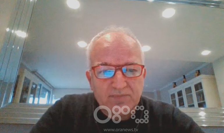 DO NA KONTROLLOJNË ME ÇIP? Mjeku shqiptar në Barcelonë tregon a duhet ti besojmë këtyre teorive konspirative