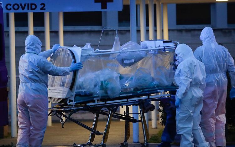 KORONAVIRUSI/ Italia shënon 570 viktima, shkon në 100.000 numri i të vdekurve në botë