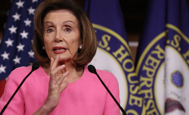 KORONAVIRUSI/ Pelosi kritikon Trump-in: Vendimet e tij po kërcënojnë jetën e qytetarëve