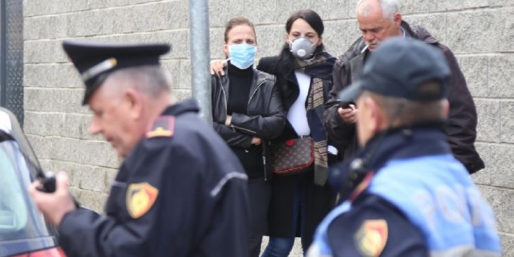 DY VATRAT E SHKODRËS/ Manastirliu zbulon detaje: Kanë nisur hetimet, e vetmja armë për banorët është…