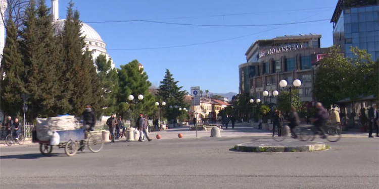 SHKODRA “VATRA E NXEHTË”/ Dy infermierë dhe katër pacientë, ja SHIFRAT e të infektuarve