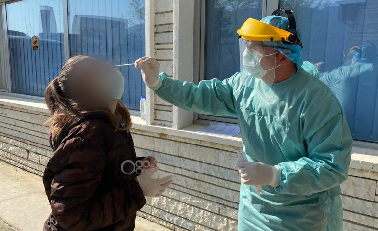 KORONAVIRUSI/ Një 19-vjeçare shtatzënë kalon natën në Kakavijë, i kryhet testi për Covid-19 (FOTO)