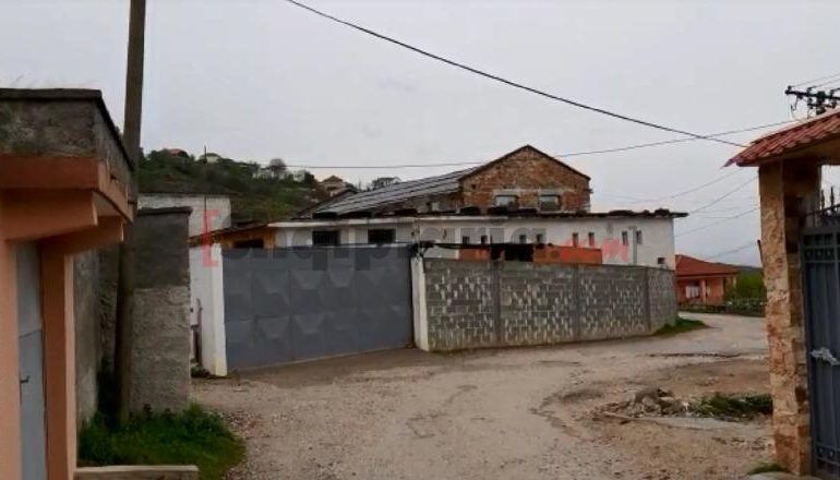 KORONAVIRUSI/ Rihapet fasoneria që infektoi me COVID Krujën dhe Kurbinin