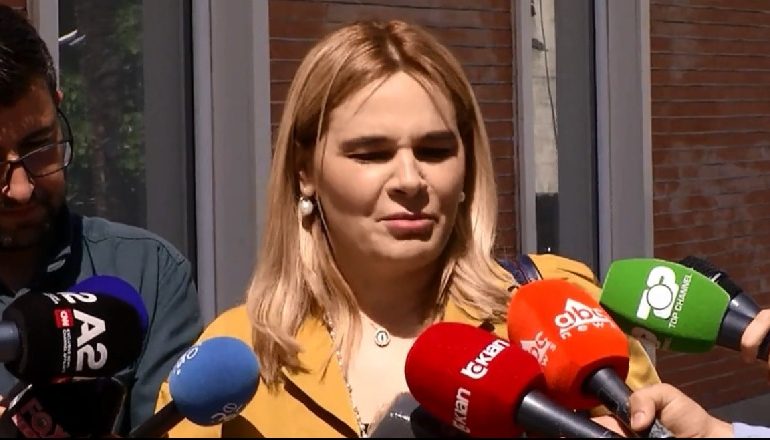 “FASHAT E ORARIT JANË TË PALIGJSHME DHE NUK I ZBATOJ”/ Kryemadhi: Nuk njoh gjendjen e jashtëzakonshme dhe VKM-të e Ramës