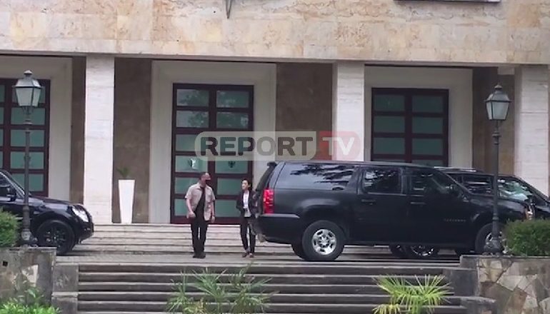 U ZHVILLUA NË SELINË E QEVERISË/ Ambasadorja e SHBA takim kokë më kokë dy orë me Ramën