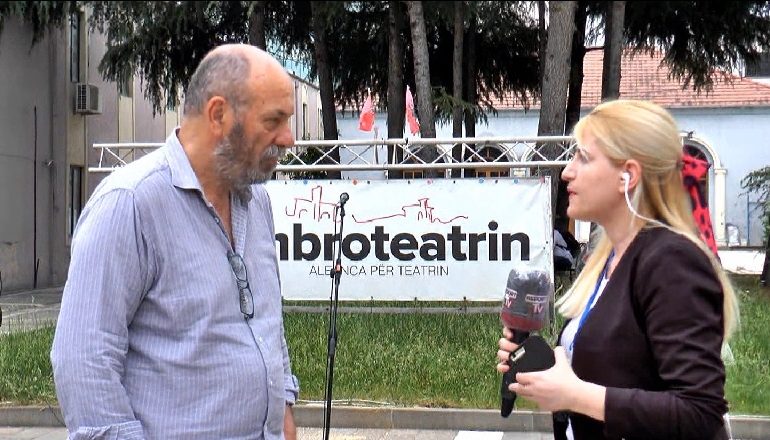 E LA JASHTË LISTËS/ Regjisori Budina: S’e justifikoj Berishën, teatri duhet të ishte monument kulture
