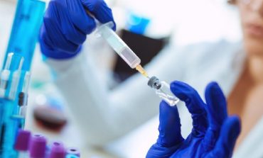 COVID-19/ Të dhëna pozitive nga testet në SHBA: Pacientët e vaksinuar zhvillojnë antitrupa, në shtator vaksina gati...