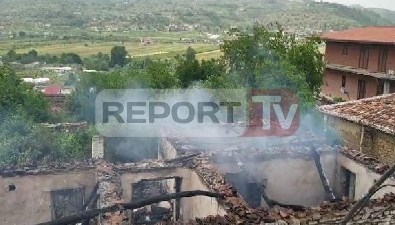 SHKRUMBOHET NJË BANESË NË BERAT/ Shpëtojnë mrekullisht 2 banorët… shkak dyshohet një shkëndijë elektrike
