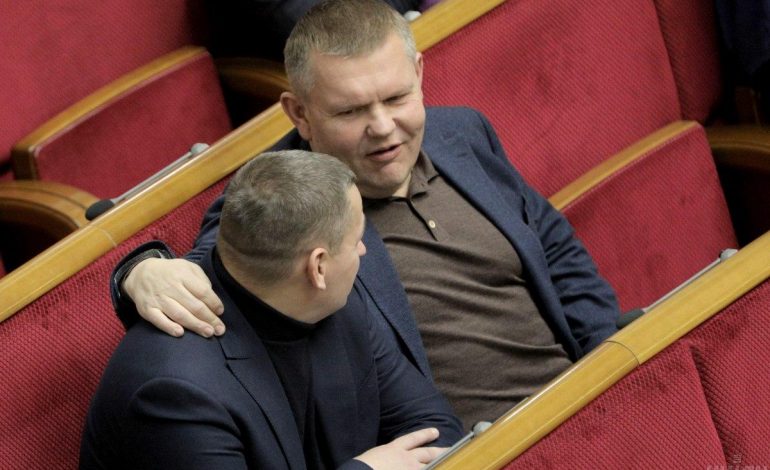 VRASJE APO VETËVRASJE? Deputeti gjendet i vdekur në zyrën e tij, mister dhe teori konspirative pas tragjedisë