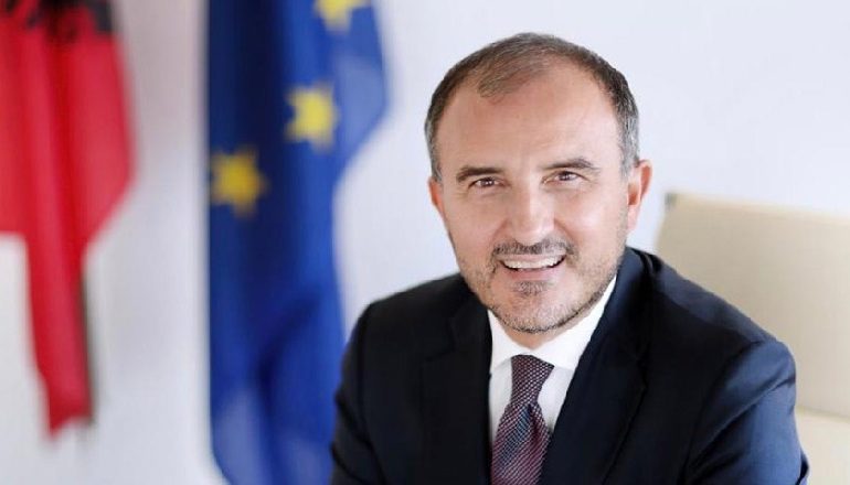 FITER BAJRAMI/ Soreca uron besimtarët myslimanë: Sakrifica në këto ditë të vështira sjelltë më shumë lumturi për shqiptarët