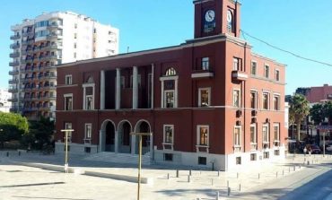 RINDËRTIMI/ Këshilli bashkiak i Durrësit miraton listat e përfituesve të grantit për rindërtimin pas tërmetit të 26 nëntorit