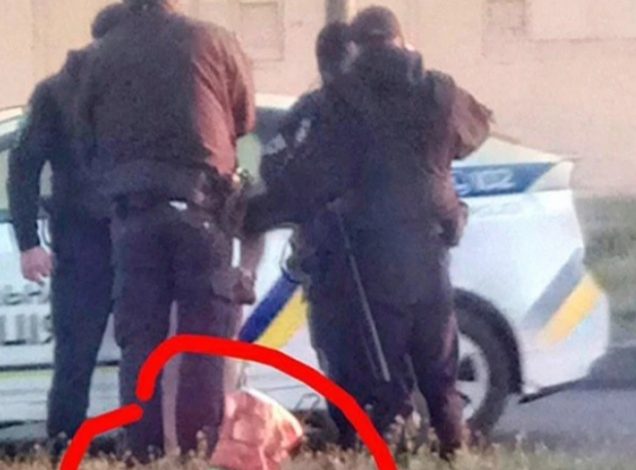 MASAKROI VAJZËN 13-VJEÇARE/ Ecte rrugës lakuriq me kokën e saj të prerë, arrestohet mamaja vrasëse (FOTO)