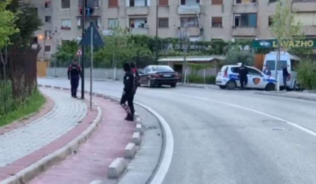 ÇFARË NDODHI NË PATOS? Përplasje automjetesh e të shtëna me armë zjarri. Policia: Nuk kemi gjetur as gëzhoja, as…