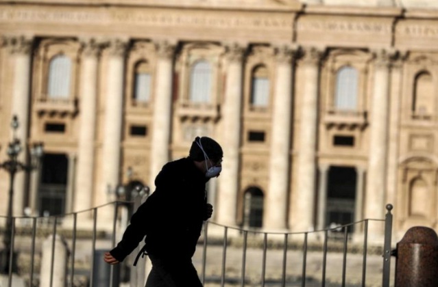 BIE NDJESHËM KURBA E PANDEMISË NË ITALI/ Shënohen 285 viktima në 24 orët e fundit, totali rreth 28 mijë