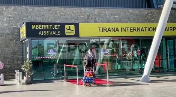 RIATDHESIMET/ Mbërrijnë 128 shqiptarë nga Frankfurti, karantina sipas rregullave të reja