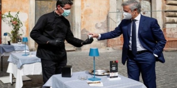 “MË NË FUND”/ Italianët i kthehen shijes së kafesë në lokale