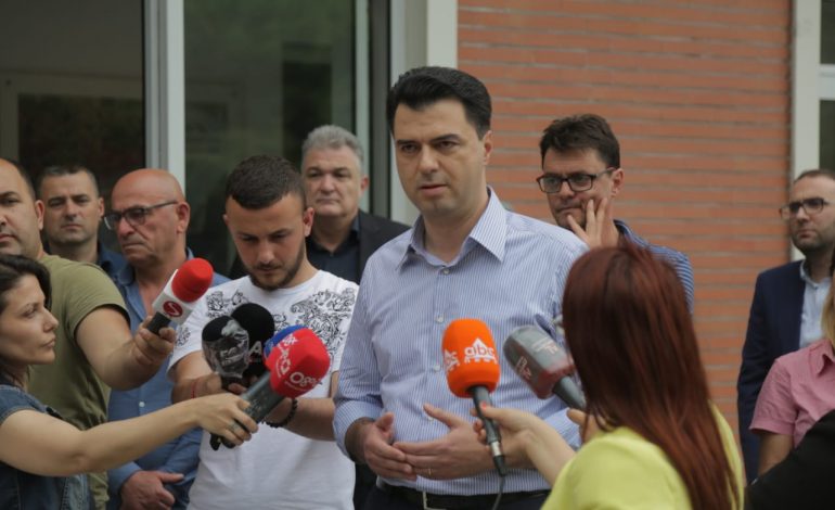 MESAZHI/ Basha vendos të kalojë natën sonte tek Teatri Kombëtar