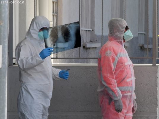 KORONAVIRUSI/ Personi i infektuar në Kukës i riatdhesuar nga Kosova, qëndronte në hotel me 15 persona të tjerë