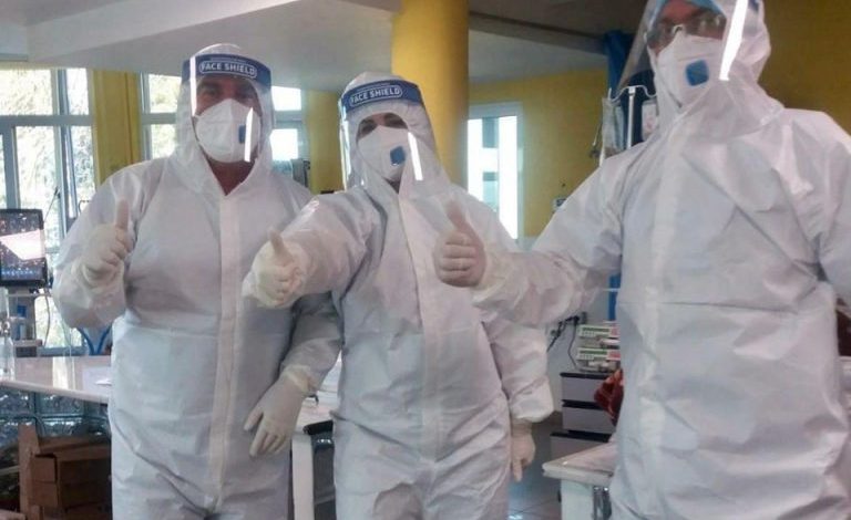ISHTE NË GJËNDJE TË RËNDË TE “SHEFQET NDROQI”/ Manastirliu jep lajmin e mirë: Nënë Limja nga Shkodra ja doli të shërohet nga koronavirusi
