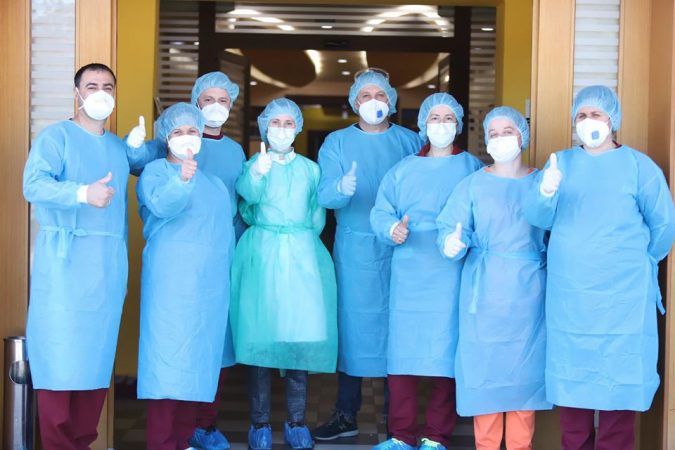 DITA BOTËRORE E INFERMIERËVE/ Manastirliu: Si ditën e parë të epidemisë, jeni në vijën e parë të betejës me COVID-19