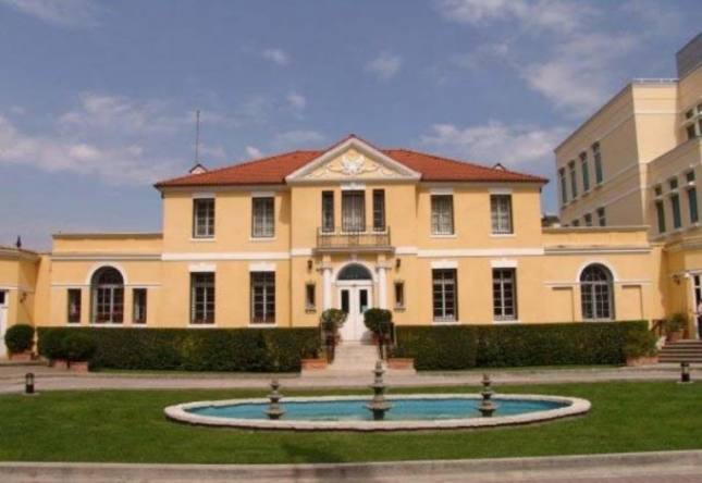 1 MAJI/ Ambasada e SHBA-së: Të gjithë punëtorët kanë të drejta