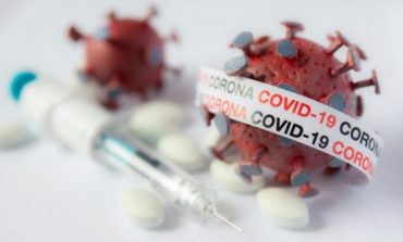 STUDIM I RI/ Koronavirusi “nuk përhapet lehtësisht” nga prekja e sipërfaqeve ose objekteve