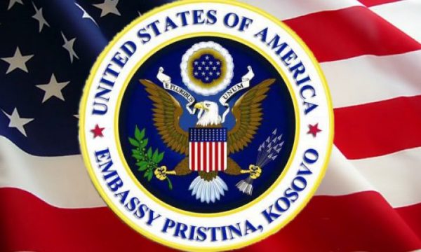 QEVERIA E RE E KOSOVËS/ Reagon ambasada e SHBA-ve: Partitë politike të zbatojnë vendimin e Kushtetueses