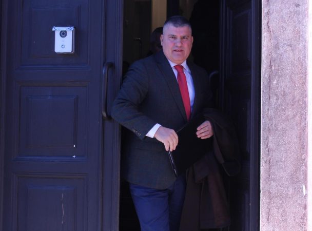 GJYKATA KUSHTETUESE “RRËZON” BESNIK CANIN/ Refuzon padinë e tij ndaj gjyqtarit të pezulluar të KPA, Luan Dacit