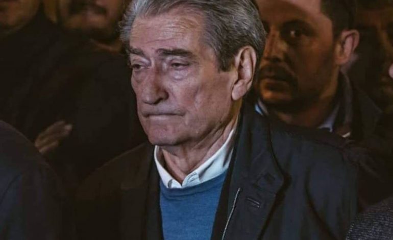 DEKLARATA/ Berisha: Rama i paraqitet besimtarëve si mbi-Zoti i tyre. Komunitetet fetare të hapin tempujt që të qetësohemi nga tmerret që mbolli për dy muaj ky bastard