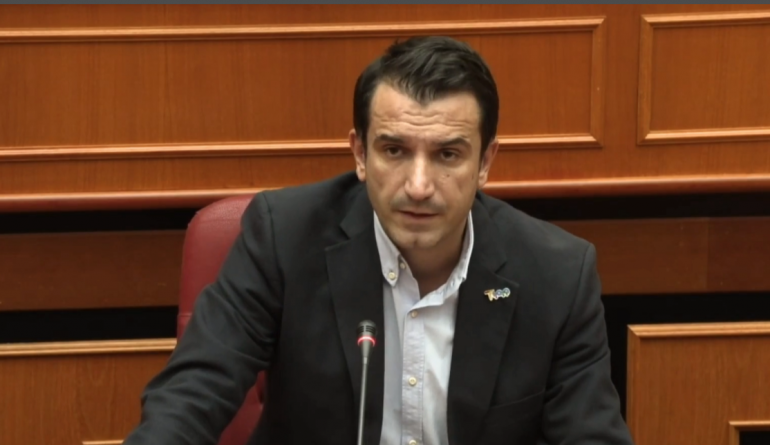 E FUNDIT/ Këshilli Bashkiak i Tiranës vendos shembjen e Teatrit Kombëtar (DOKUMENTI)