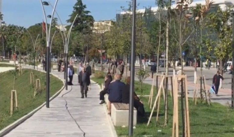 LIRI-DALJA NË FUNDJAVË/ Sot më pak pensionistë në Fier se javën e kaluar, shkak ditët e zakonshme së fundi