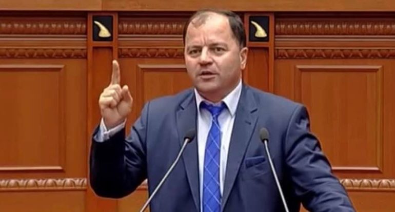 “KJO REVOLTË DO TË JETË E MADHE”/ Lefter Maliqi: Ta shembim këtë parlament me votën e lirë, këtë teatër të pështirë