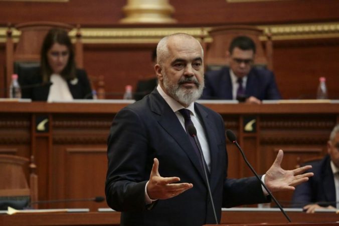 “KUR NJERIU E KALON TË KEQEN E HARRON SHPEJT”/ Rama: Nuk jam shumë i zoti për konsensus, jam i politikës së bindjeve dhe i luftës për to