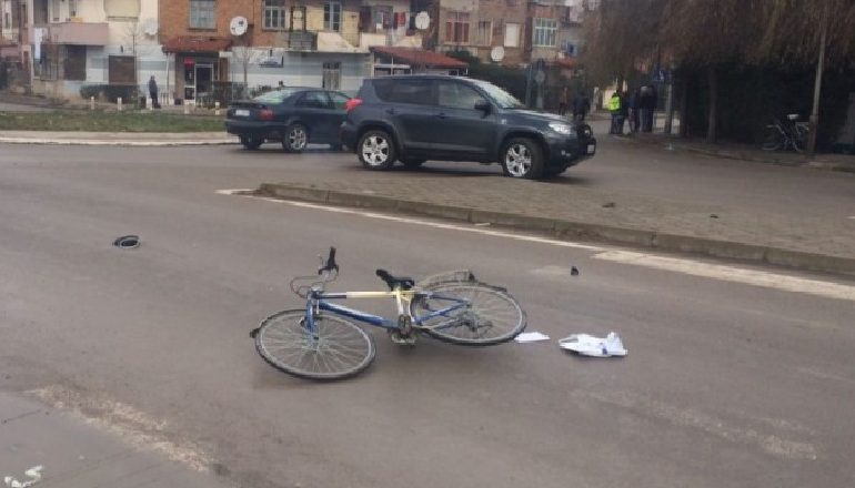 U PËRPLAS NGA MAKINA NJË DITË MË PARË/ Humb jetën 23-vjeçari nga Tirana