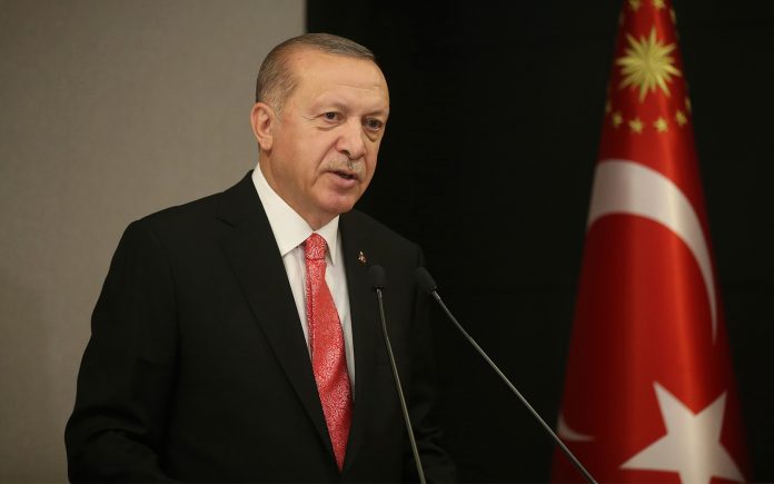 COVID-19/ Erdogan: Turqia do të lehtësojë kufizimet kundër koronavirusit