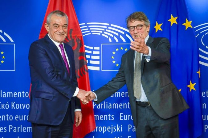 DITA E EUROPËS/ Ruçi: Qasja e BE ndaj Ballkanit Perëndimor jo thjesht politikë zgjerimi, por rikthimi në shtëpinë e tyre