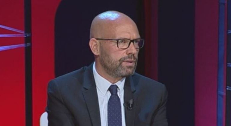 PROJEKTI I TEATRIT TË RI/ Ish ministri i LSI: Nga lart më ngjan si hidrovor komunist, nga para duket si fabrikë e përpunimit të hashashit!