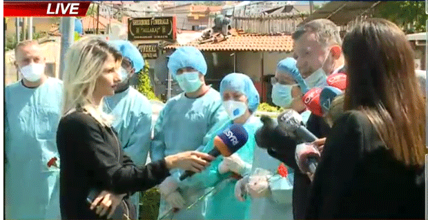DITA BOTËRORE E INFERMIERËVE/ Balla dhuron lule në shenjë mirënjohje: Falë punës tuaj, kemi numrin më të vogël të viktimave nga COVID