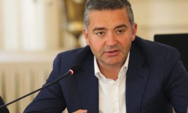COVID-19/ Ministri i Turizmit i Shqipërisë: Besoj që qershori do t’i gjejë të hapur kufijtë me Kosovën