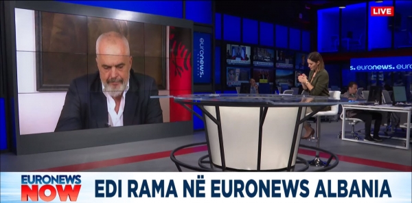 IRONIZON PETICIONIN PËR TEATRIN/ Rama: Pse duhet rindërtuar një vepër e argëtimit të fashistëve?