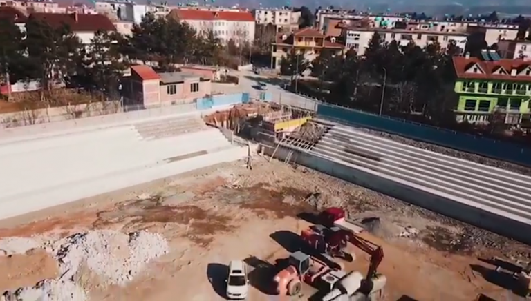 ”NJË SELAM PËR PËRQESHËSIT E KËSAJ FAQEJE”/ Rama publikon pamjet nga stadiumi i ri i Kukësit: Për ata që thonin se ishte një mashtrim 3D (VIDEO)