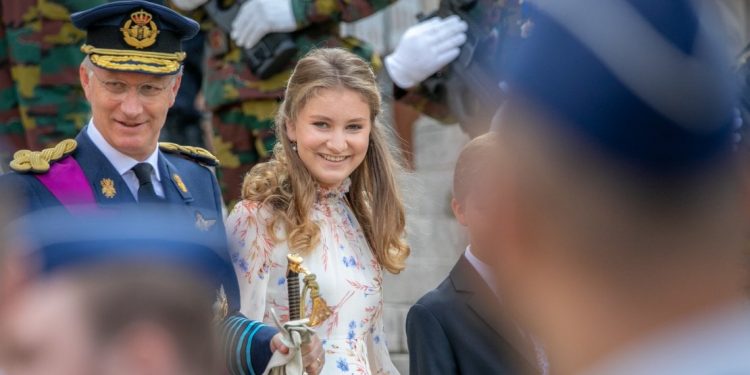NJIHUNI ME 18-VJEÇAREN ELISABETH/ Kush është mbretëresha e ardhshme e Belgjikës (FOTO)
