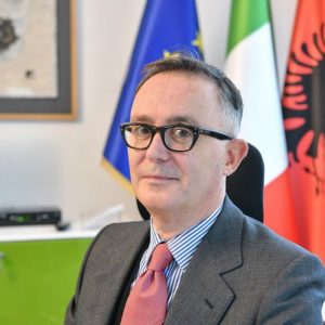 “JEMI PRANË JUSH”/ Ambasadori italian reagon për Reformën në Drejtësi: Mbetet kusht i rëndësishëm për anëtarësimin