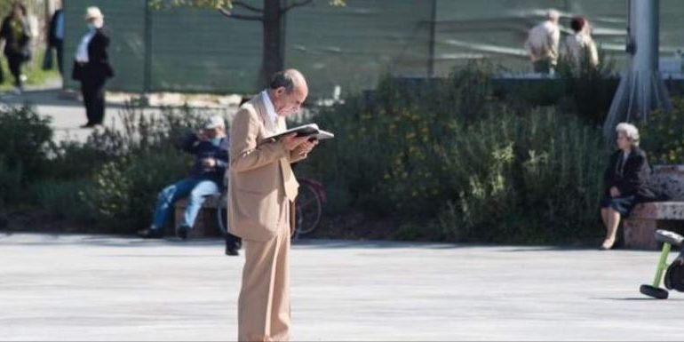 “JEMI DREJT NORMALIZIMIT”/ Epidemiologu: Covid-19 do të rikthehet në vjeshtë, por s’do ketë nevojë për karantinë