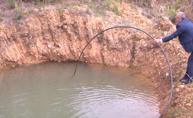 NGJARJA TRAGJIKE/ Ja gropa me ujë ku u mbyt 13-vjeçari në Përrenjas (VIDEO)