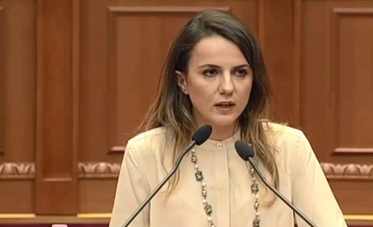TEATRI/ Rudina Hajdari-Ramës: Je shndërruar në një Nikolla Gruevski, do kesh të njëjtin fat