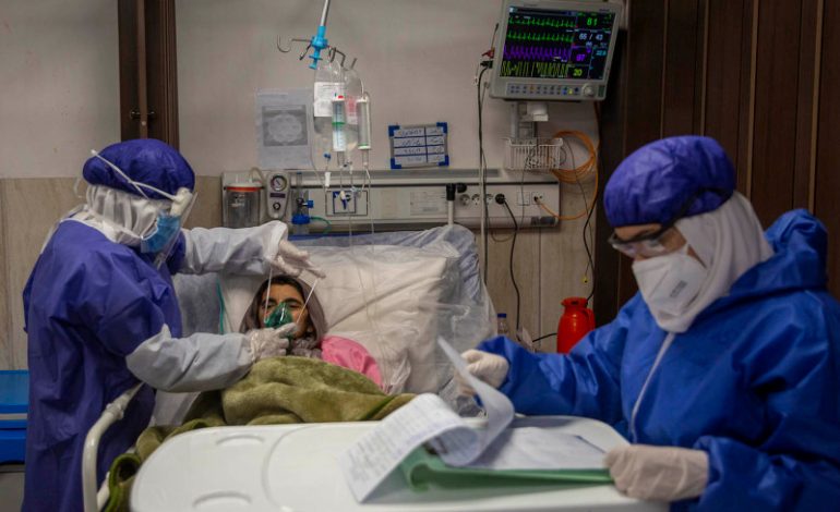 KORONAVIRUSI/ Mjekët: Disa personave i duhet 1 vit që të rikuperohen nga covid-19